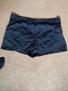 Women's Athletic Shorts in Black - Stretch Performance